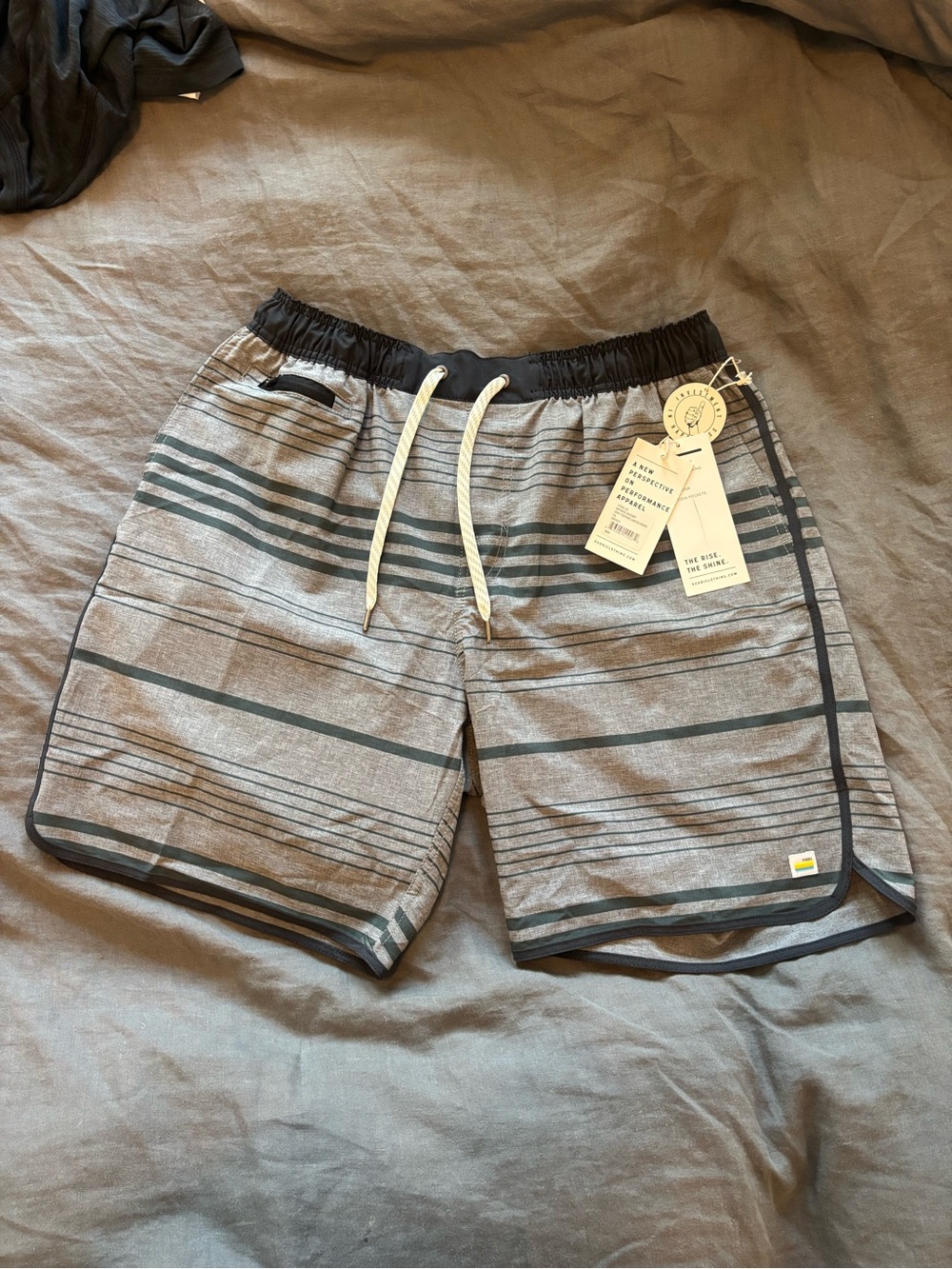 NWT Vuori Men’s Banks Shorts